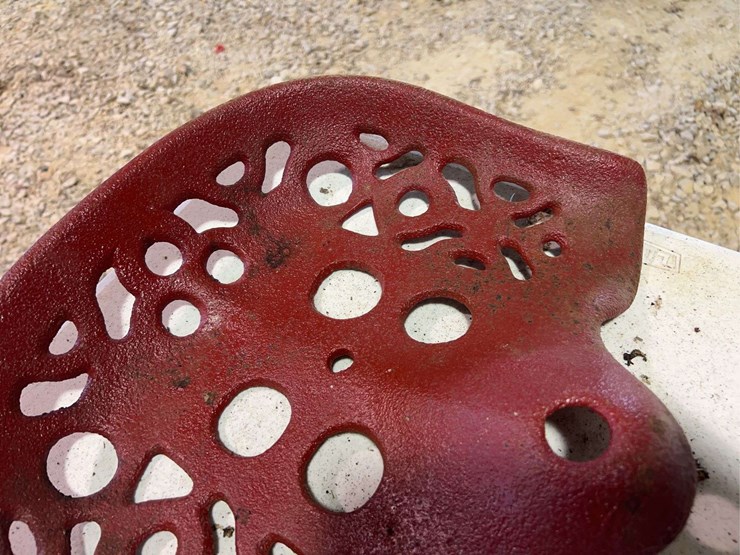 (3)-cast-iron-seats-image-14