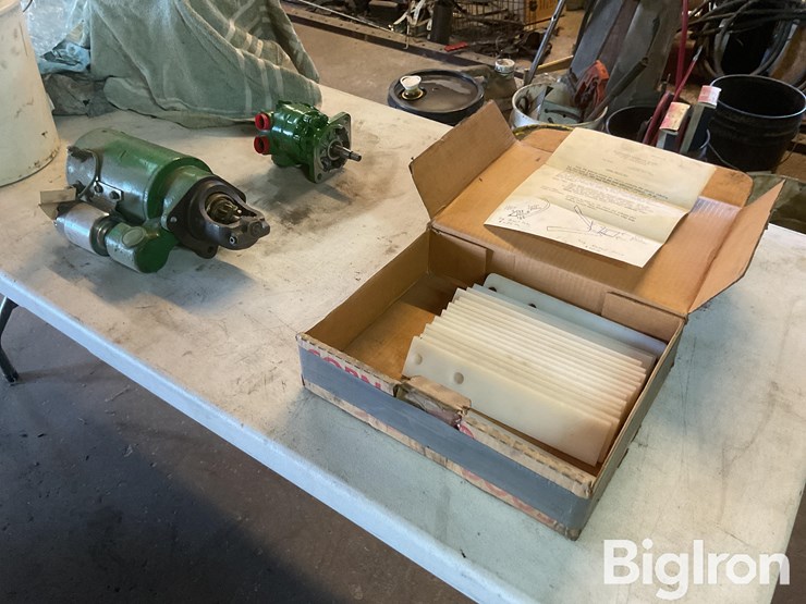 john-deere-24-image-1