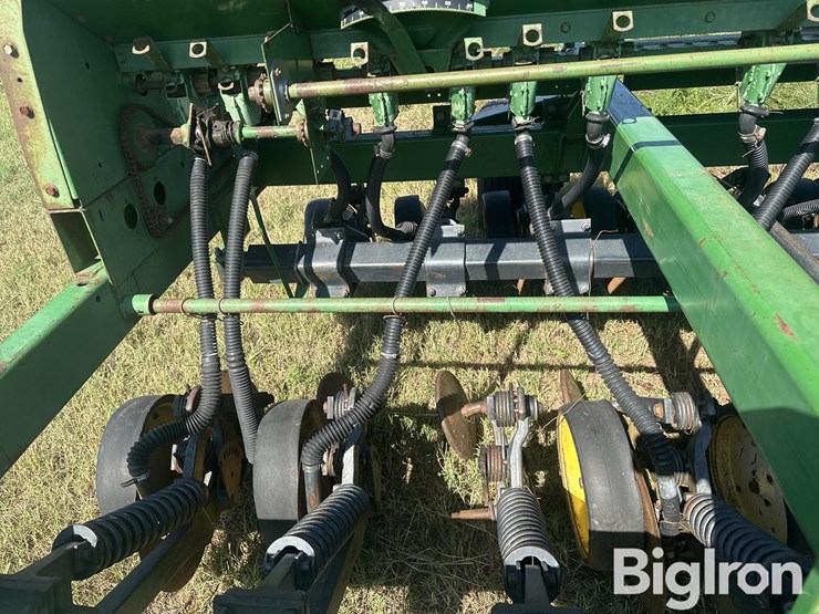 john-deere-750-image-14