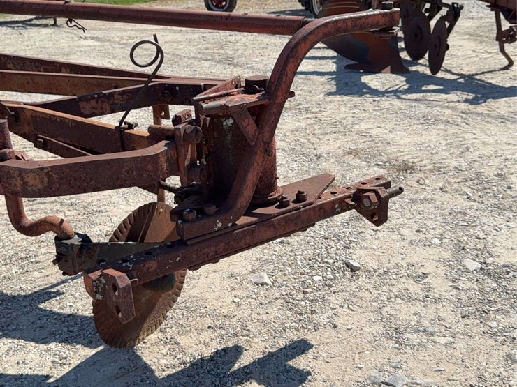 4-bottom-plow-image-24