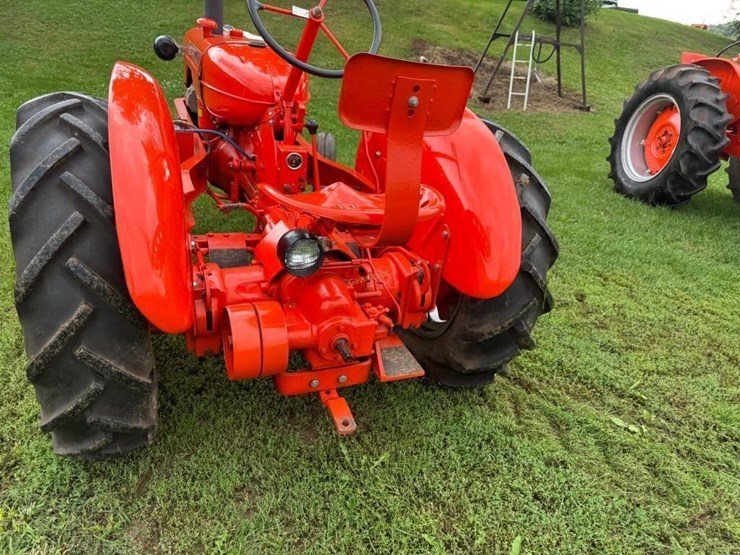 1949-allis-chalmers-ib-tractor-image-4