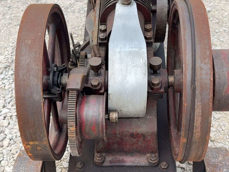 international-tom-thumb-engine-image-24