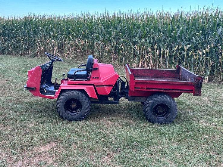 pug-badlands-4x4-articulating-utv-with-hydraulic-dump-bed-image-3