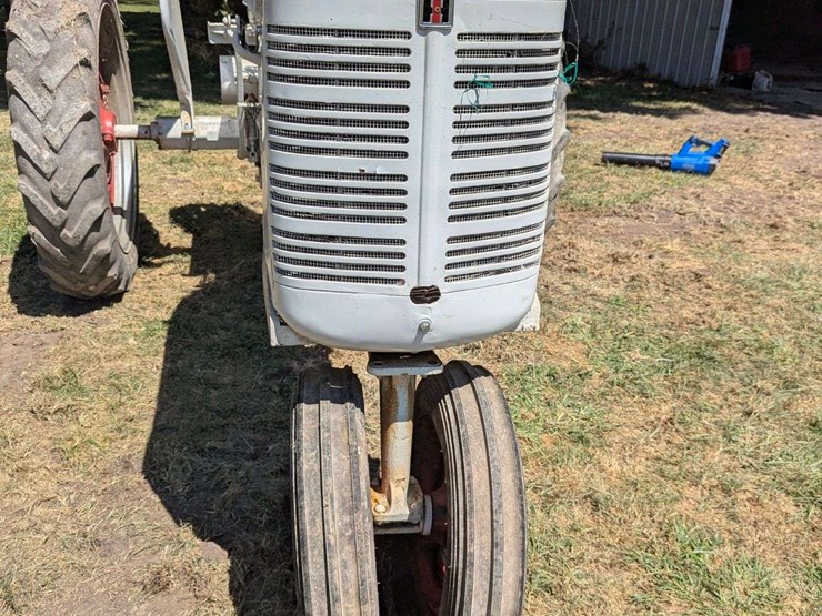 mccormick-farmall-c-demonstrator-image-10
