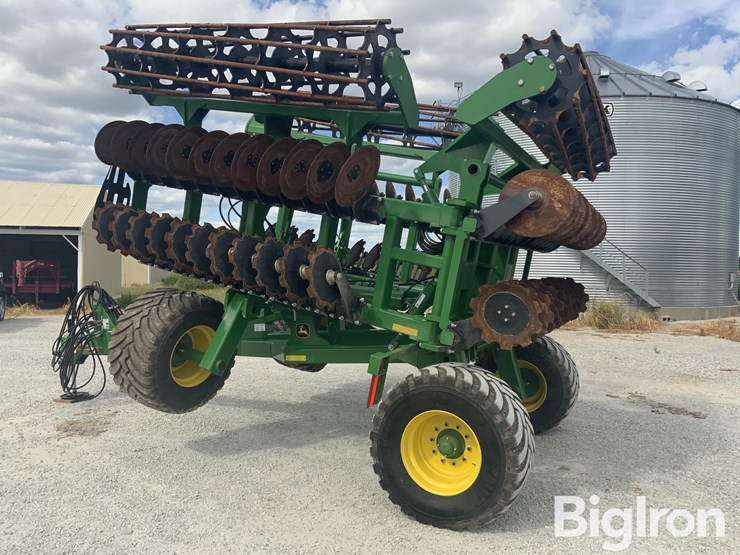 2024-john-deere-2680h-image-7