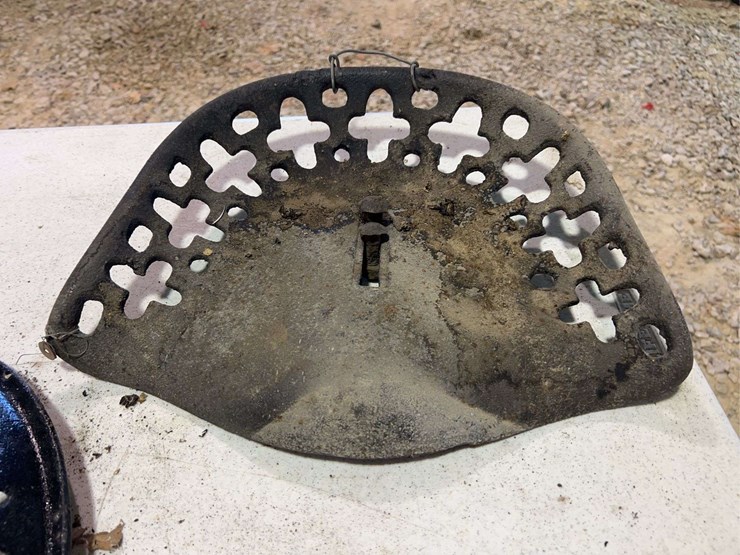 (3)-cast-iron-seats-image-12