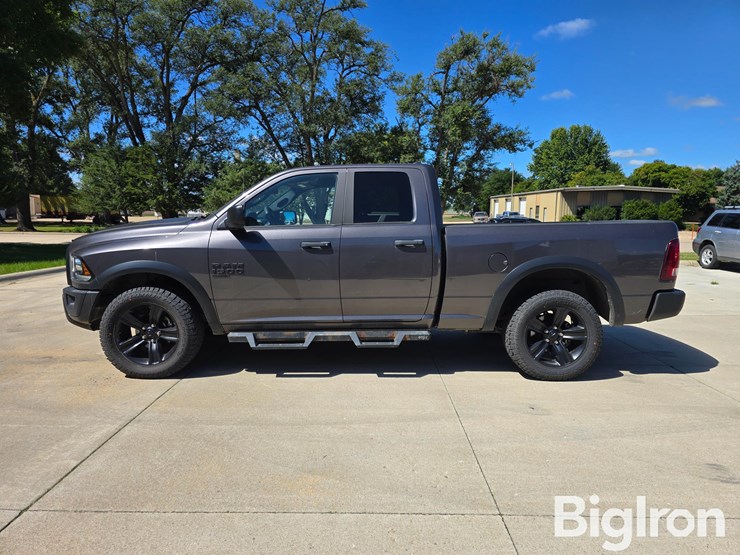 2021-ram-1500-classic-image-8
