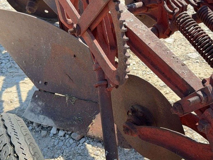2-bottom-plow-image-18