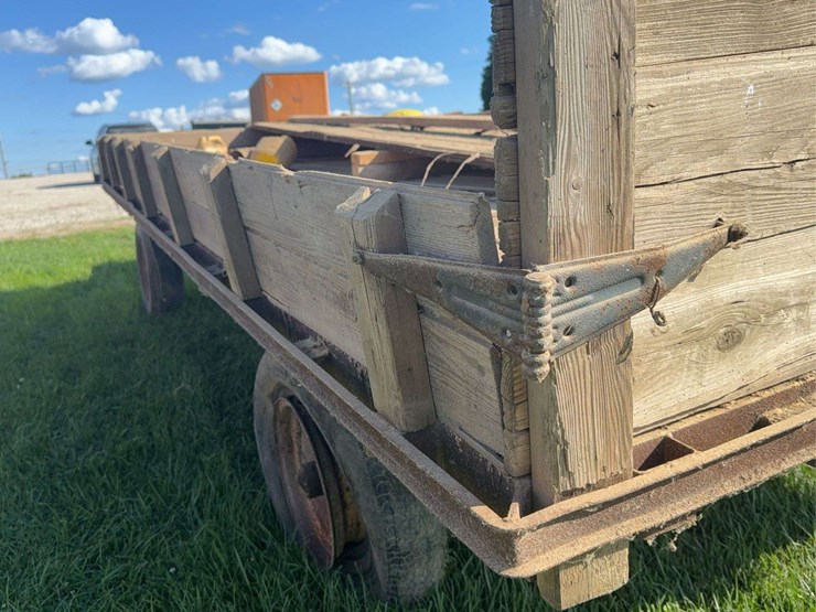 hay-wagon-image-18