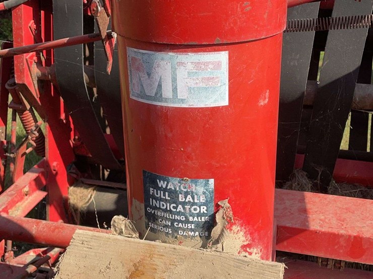 massey-ferguson-560-image-12