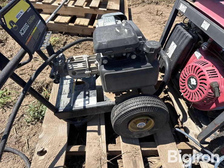 john-deere-ac2000g-commercial-pressure-washer-&-heavy-duty-systems-hdg-9000er-generator-image-8