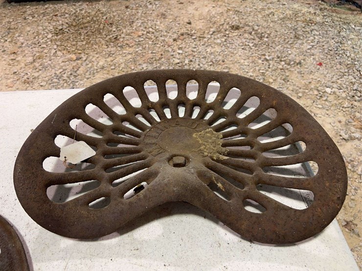 (3)-cast-iron-seats-image-12