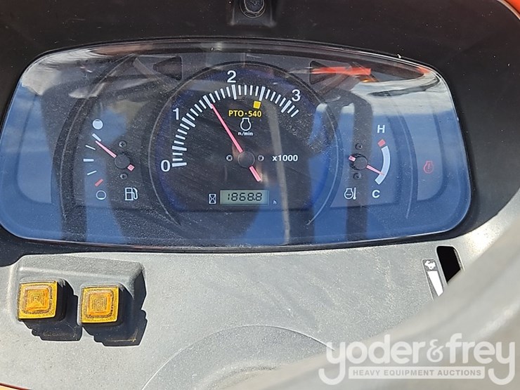 2019-kubota-l3901-image-30
