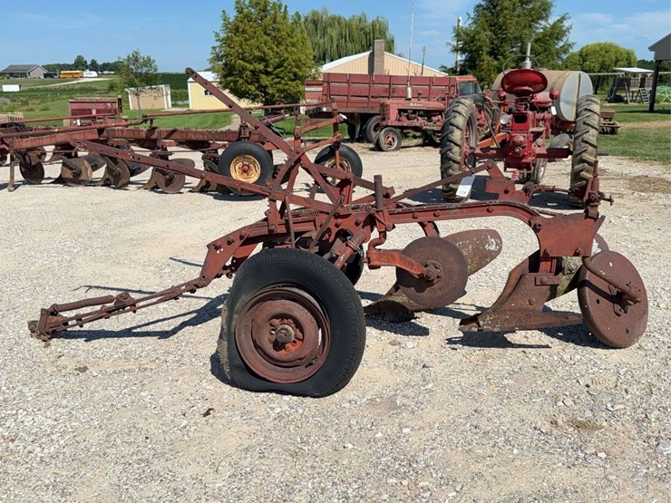 2-bottom-plow-image-2