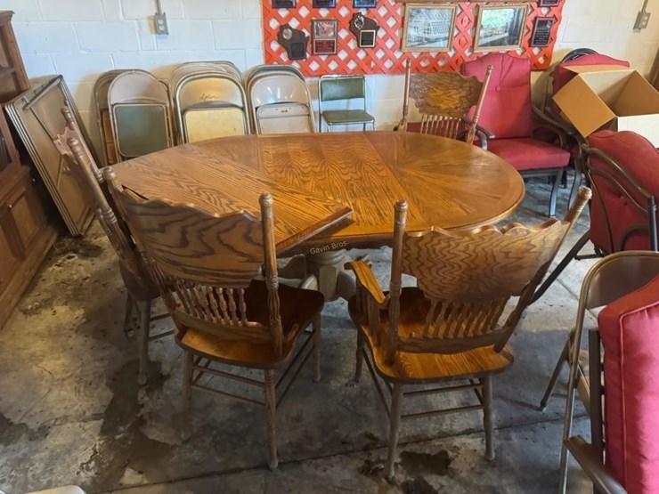 oak-table-&-4-chairs-image-1