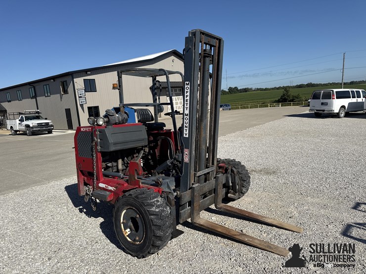 2005-moffett-m5500-image-3