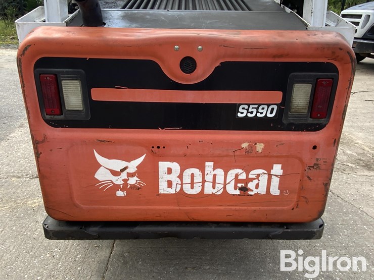 2014-bobcat-s590-image-19