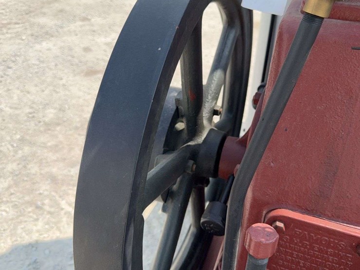 3-hp-international-harvester-“famous”-vertical-engine-image-31