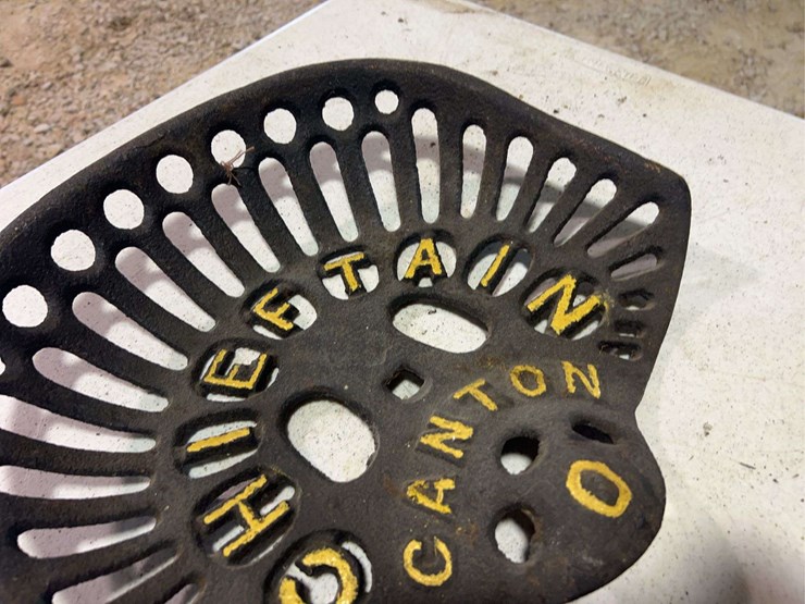 (2)-cast-iron-seats-image-9