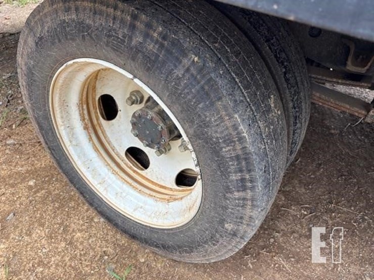 chevrolet-4500xd-landscape-truck-image-22