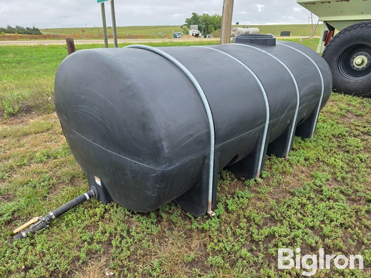 1600-gallon-poly-tank-image-5