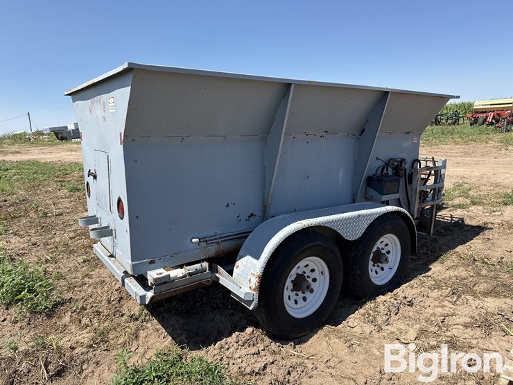 large's-wet-distillers-grain-feed-wagon-image-4