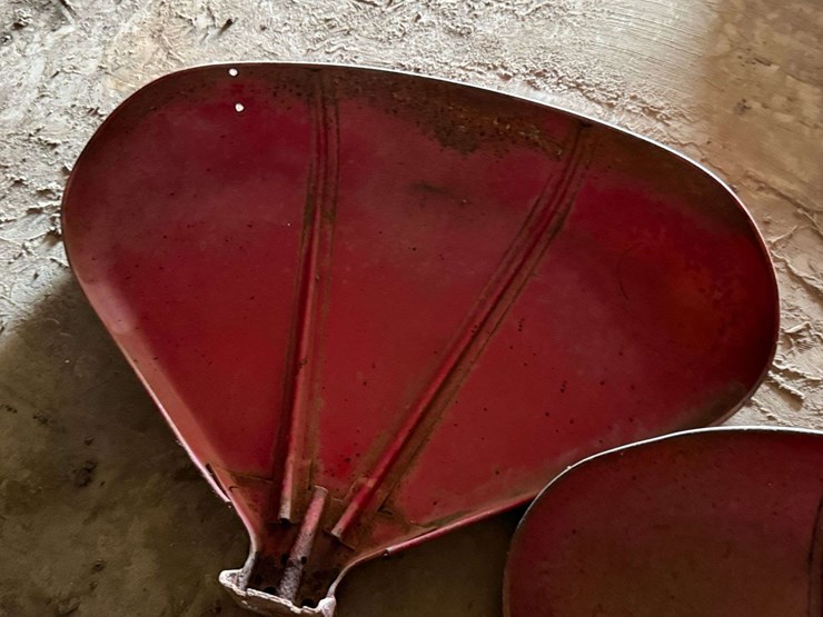 pair-of-international-harvester-teardrop-rear-fenders-image-6