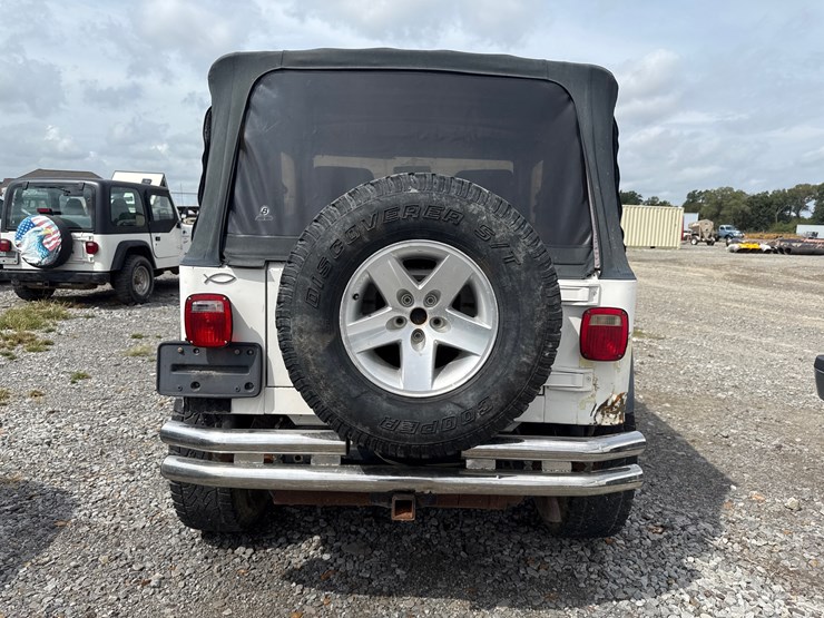 1997-jeep-wrangler-image-5