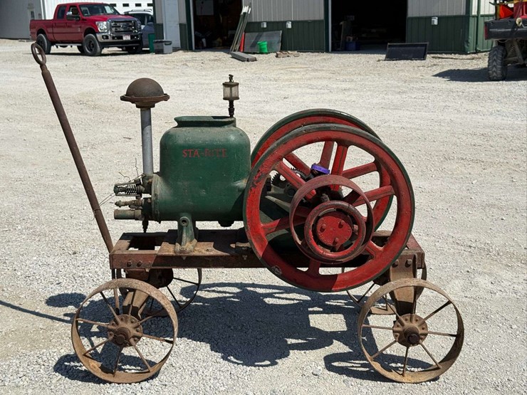 sta-rite-4-hp-hit-&-miss-engine-on-truck-image-3