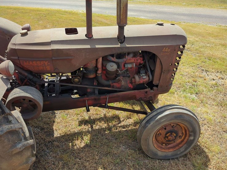 massey-harris-44d-special-image-4