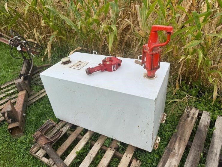 100-gallon-fuel-transfer-tank-image-1