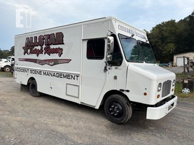ldv-step-van-tool-truck-image-3