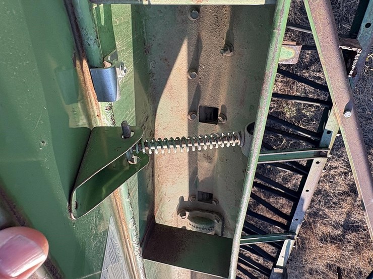john-deere-8300-image-21