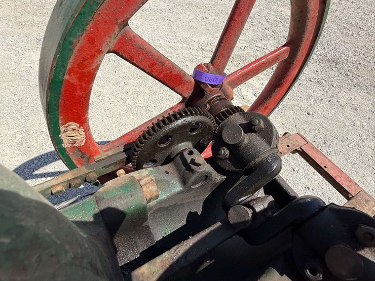 sta-rite-4-hp-hit-&-miss-engine-on-truck-image-44