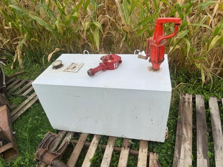 100-gallon-fuel-transfer-tank-image-2