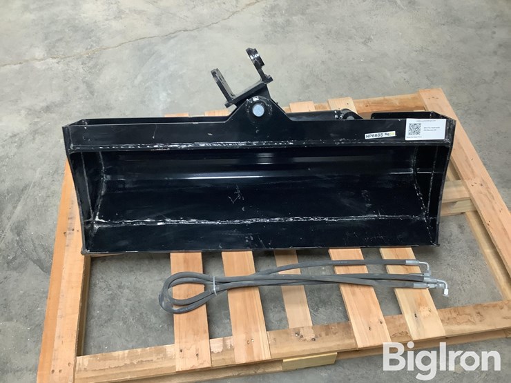 40”-mini-excavator-tilt-bucket-image-8