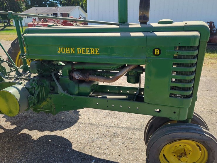 john-deere-b-image-15