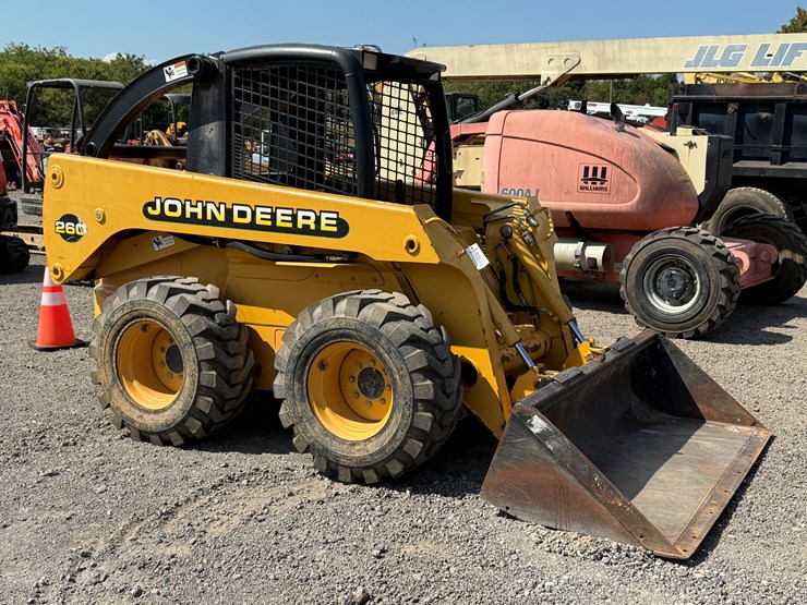 john-deere-260-image-1