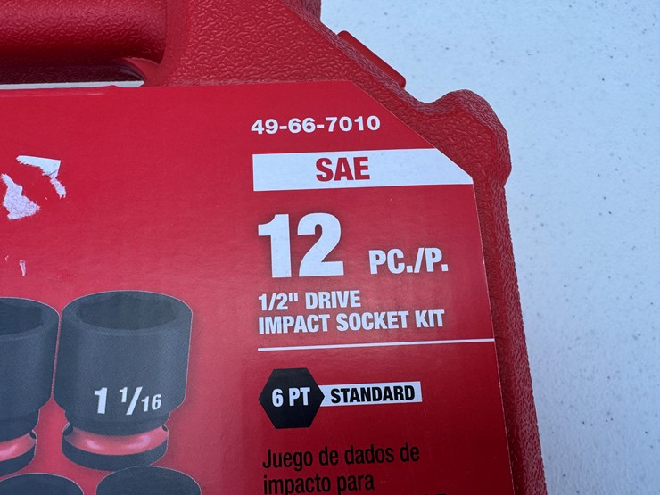 #1006-•-milwaukee-12pc-shockwave™-impact-duty-1/2"-drive-sae-standard-6-point-socket-set-49-66-7010-image-2