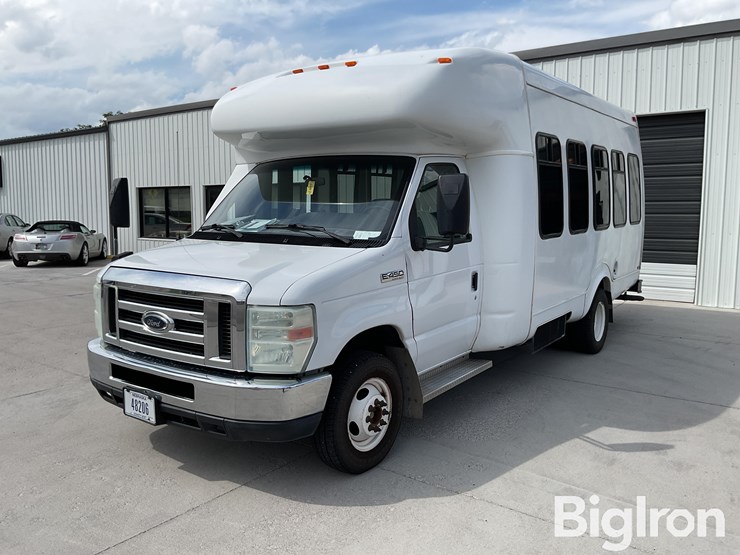 2010-ford-e450-image-1