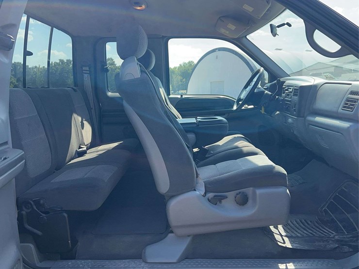 2002-ford-f250-xlt-image-26