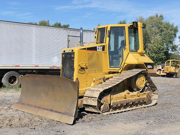 2004-caterpillar-d5n-image-1