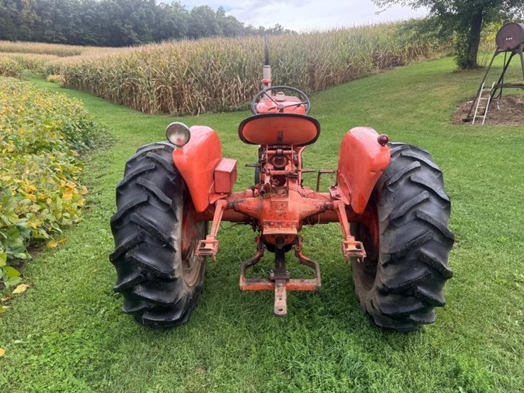 allis-chalmers-d14-tractor-image-5