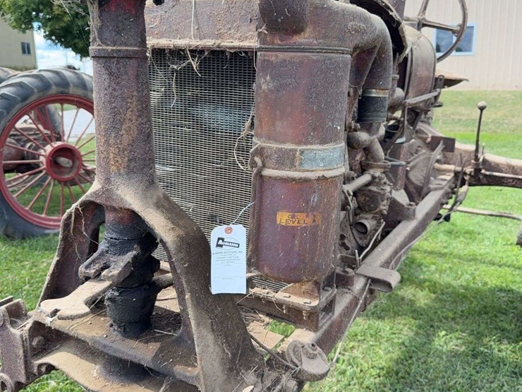 farmall-f-20-image-44