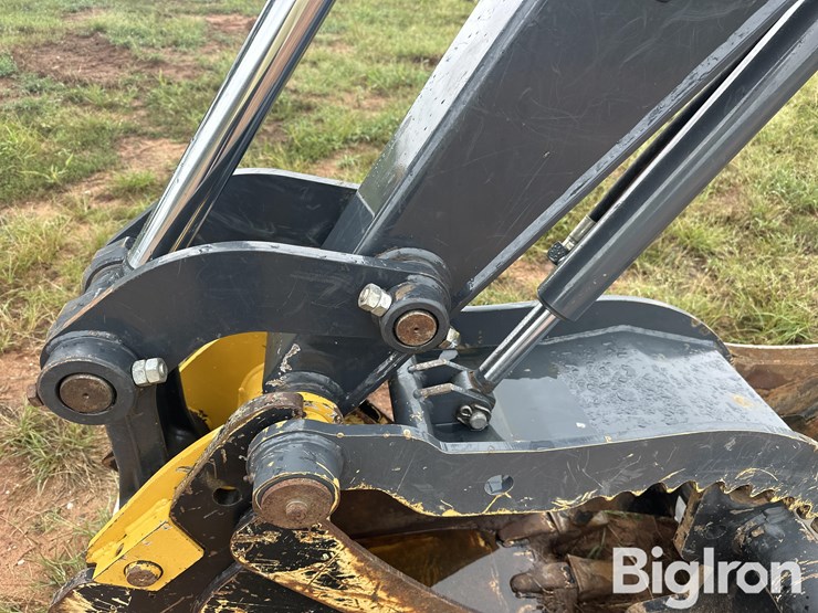 2020-deere-60g-image-16