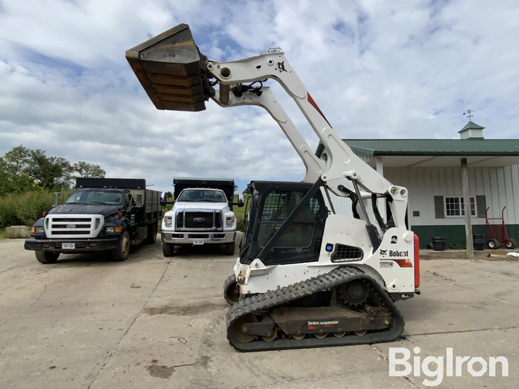 2021-bobcat-t870-image-14