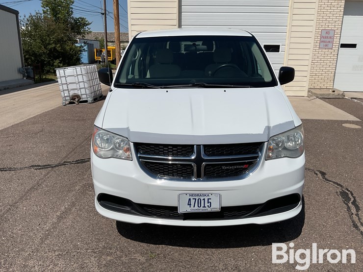 2017-dodge-grand-caravan-se-image-2