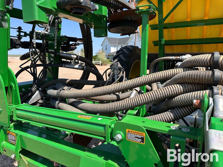 2016-john-deere-2510h-image-15