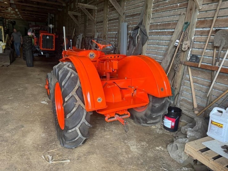 1935-allis-chalmers-u-tractor-image-11