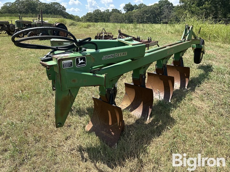 john-deere-975-image-1